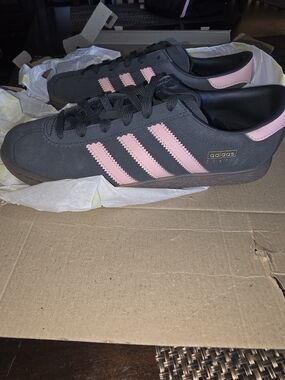 adidas Women's Black Sneakers with Pink Stripes
